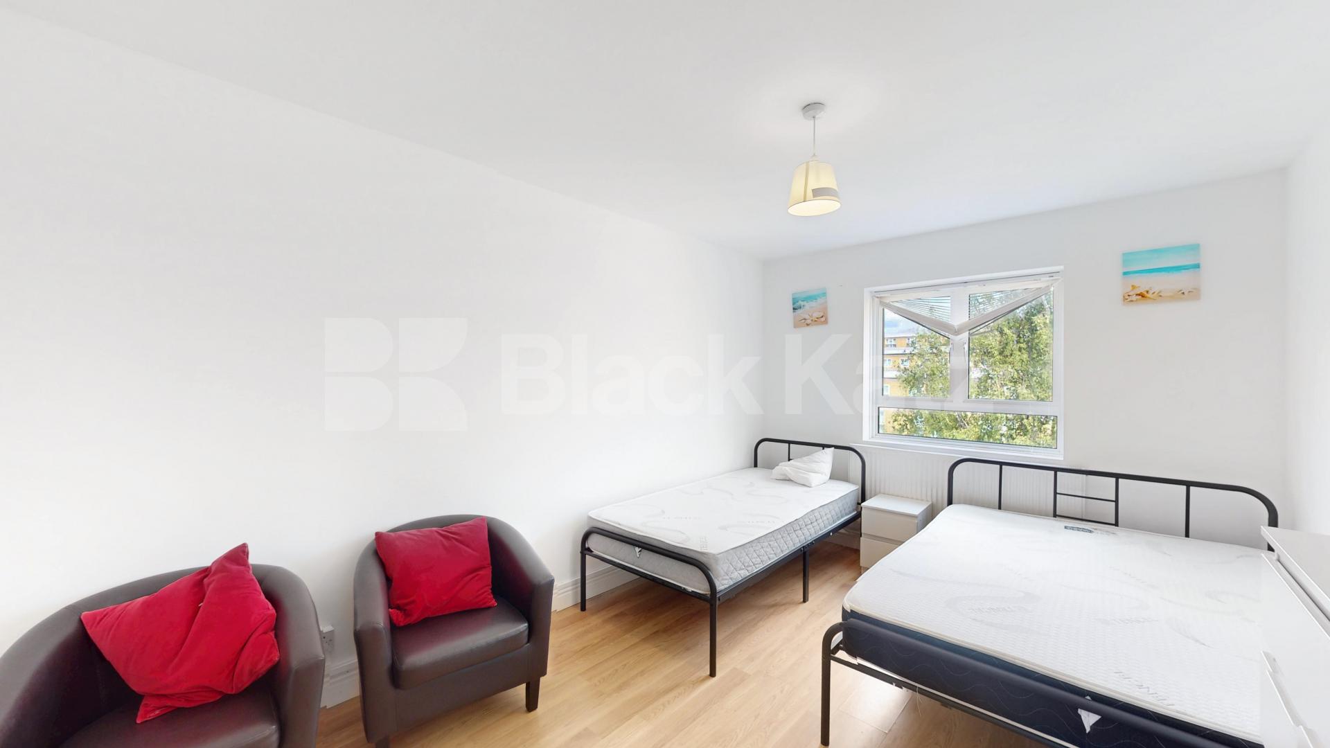 			3 Bedroom, 1 bath, 1 reception Flat			 Plender Street, Camden